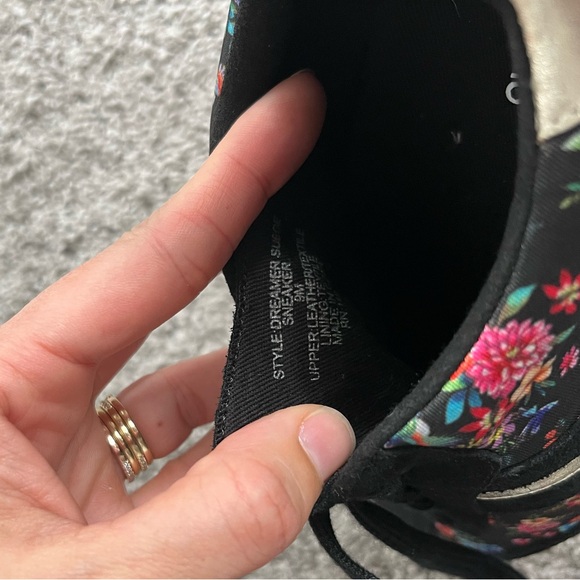 Johnny Was Dreamer Suede Floral Black Sneakers with Gold Accents- size 9- NWOB - Picture 8 of 11